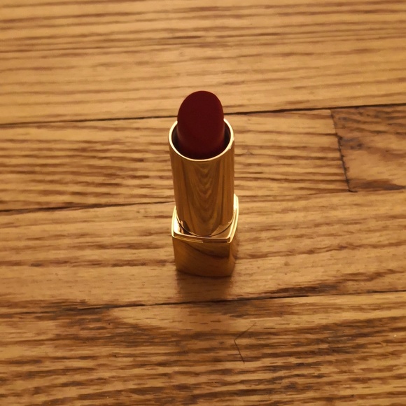 ROUGE ALLURE VELVET Luminous matte lip colour 61 - Intuitive  CHANEL Rouge Allure Velvet Matte Lip Color